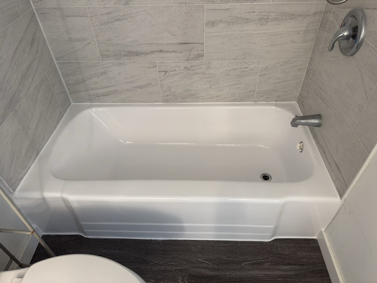 Enamel bathtub after refinishing Bay Area